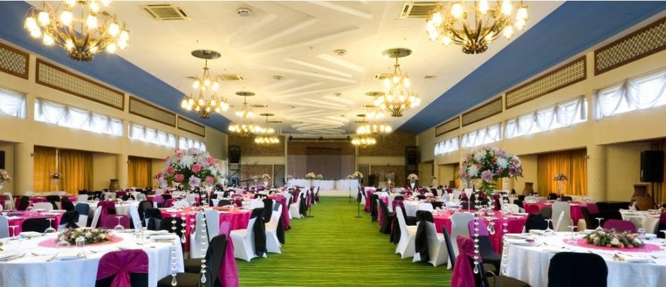 Question You Need to Ask Your Wedding Venue Before You Book It