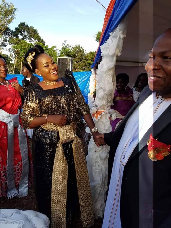 Faith introduces Dastun - Mikolo