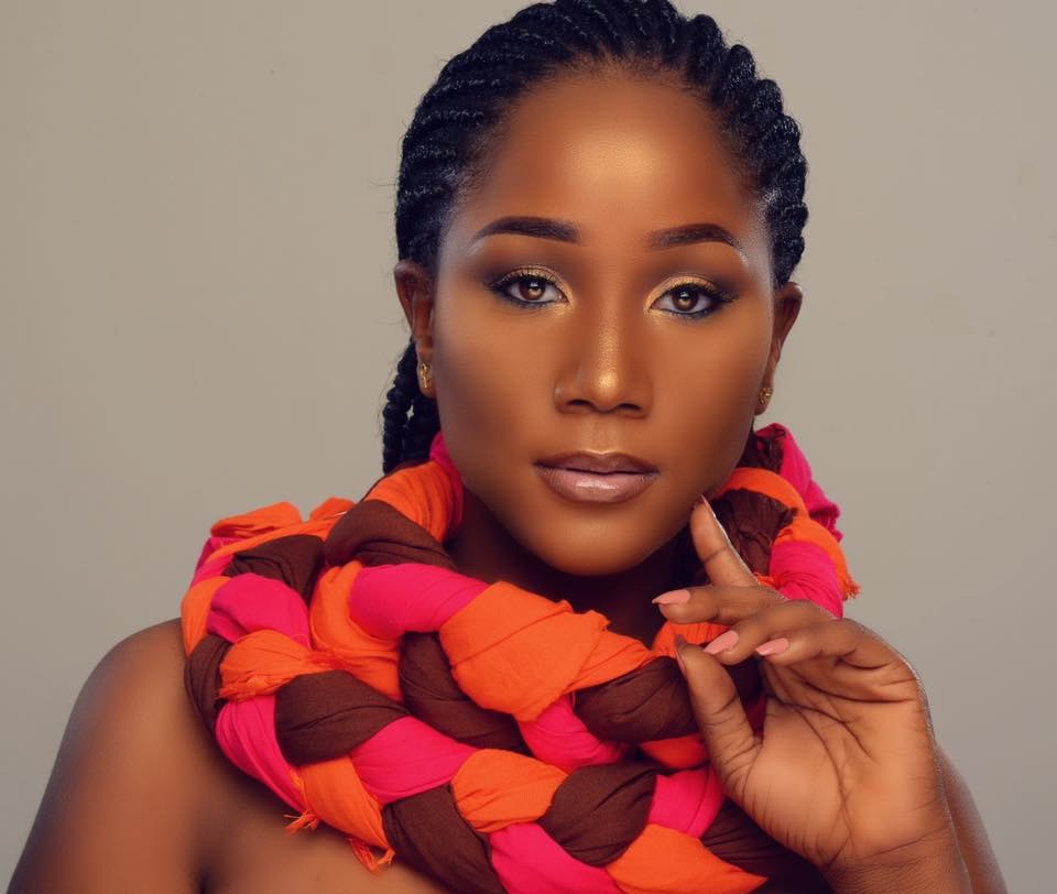 Looking Plastic Is So On! Interview With Celebrity Makeup Artist Nahya