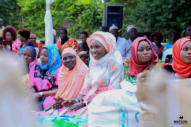 Photos: Aidah Introduces Fiancee In Totally Colorful Ceremony!