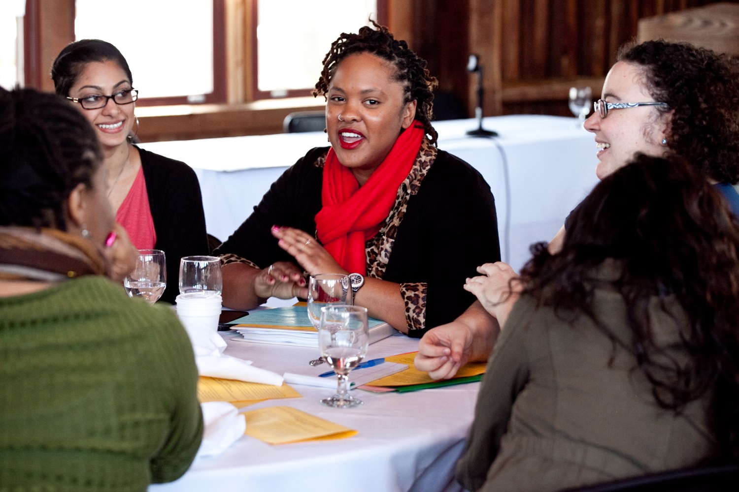 Ladies! Her Are The 5 Things You Should Never Tell Your Friends About Your Man