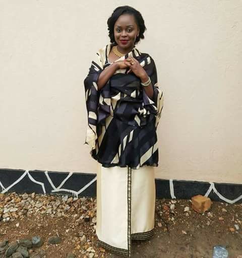 Lessons: How To Dress Up in a Mushanana