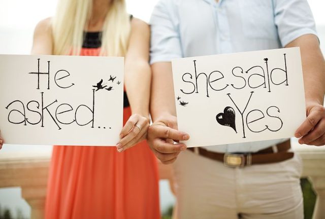 7 Ways To Announce Your Engagement To Your Family