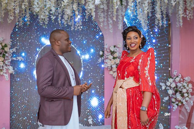 Photos: Glamour as Florence introduces her fiancé