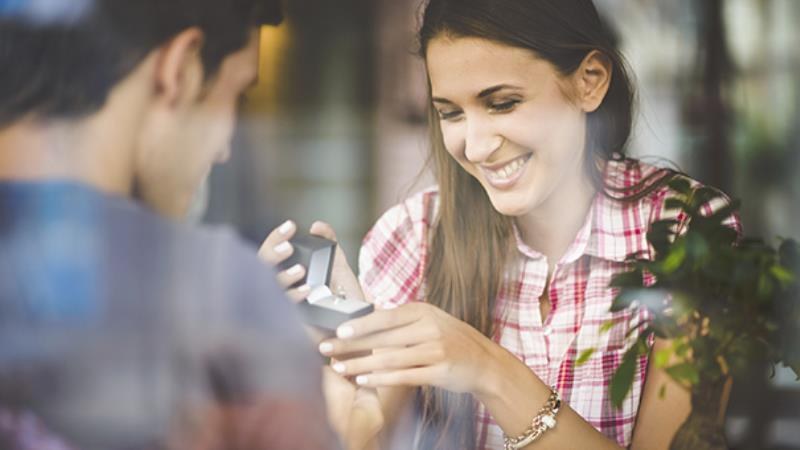 12 Money-Saving Tricks to Know Before Buying an Engagement Ring