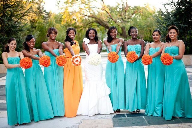 How to Decide If an Indoor or Outdoor Wedding Is Right for You
