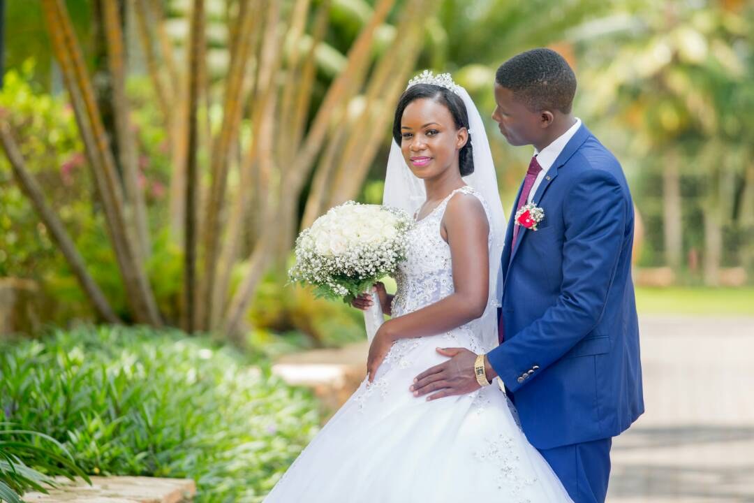 Moses and Hellenic's Real Wedding Photos
