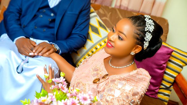 Photos: Dhalin Sandra's beautiful kukyala