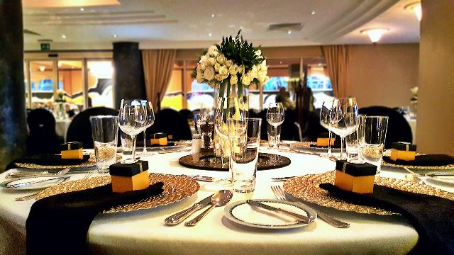 Round Reception Table Decorating Tips