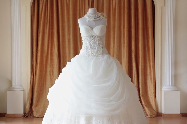 The DOs and DON'Ts of Choosing Your Wedding Dress