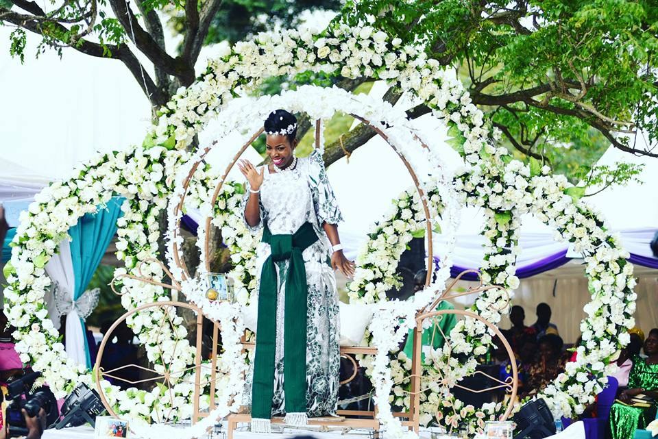 Latest And Unique Introduction Trends At Joan's Introduction-Photos