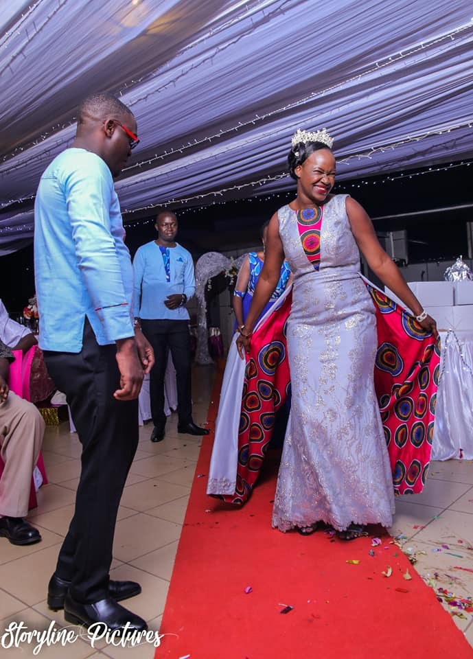 Andrew weds Diana - Mikolo