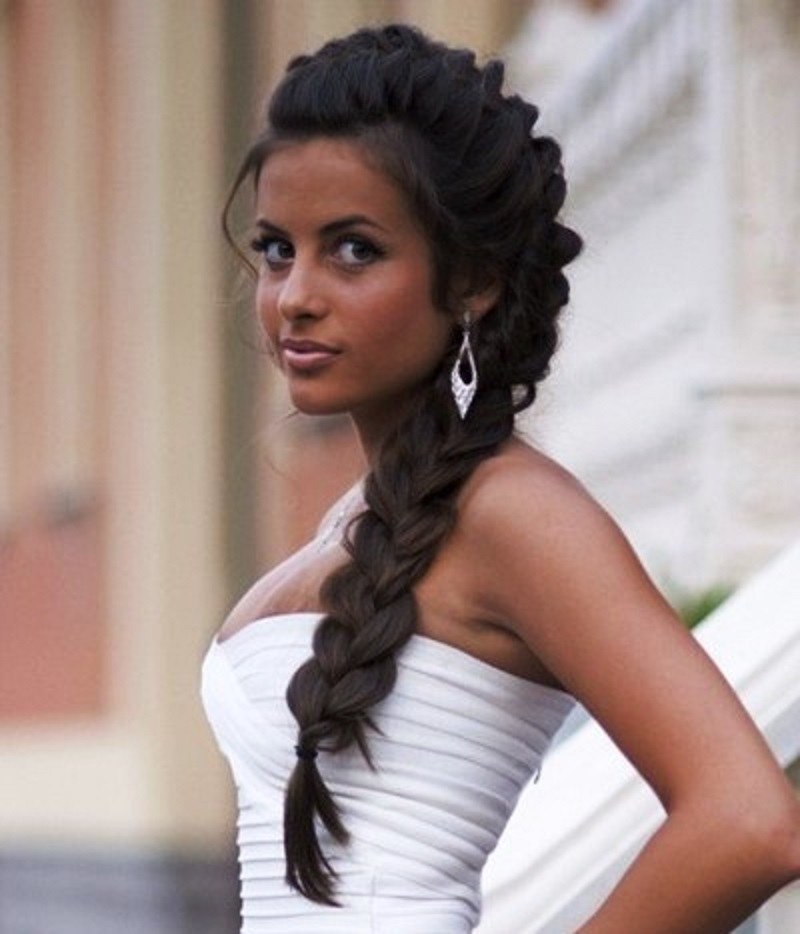 12 Things Women With Great Hair Do Every Day