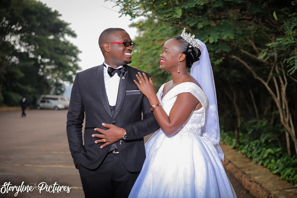 Andrew weds Diana - Mikolo