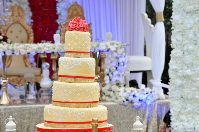 Wowing Photos Of Samuel & Esther's Yummy Wedding Cake By Eco Springs