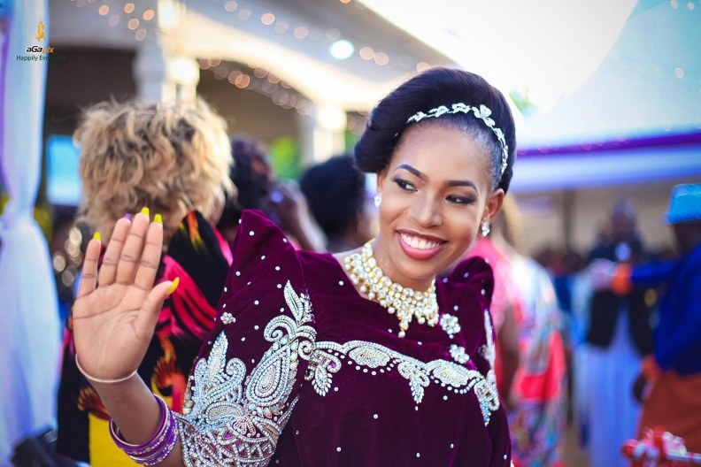 Photos: Shillah Dazzles In Black At Her Introduction With Eddie