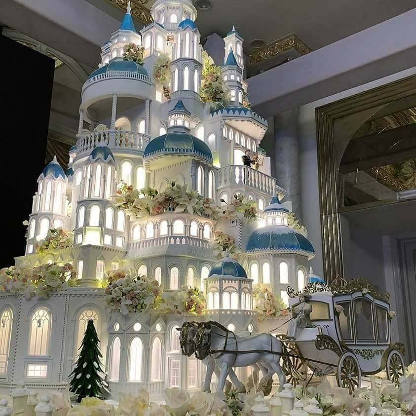 Photos: Wedding Cakes That Will Leave You Blown Away