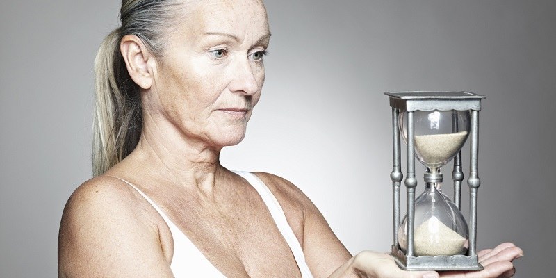 10 WARNING SIGNS FOR WOMEN ? YOU?RE AGING TOO FAST!!!