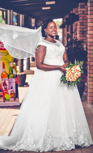 Bridal wedding day moments with Zebra Image International Digital Studio