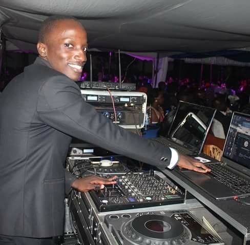 Selector Cendrick on Boss Sounds with Selector Cendrick on the turntables