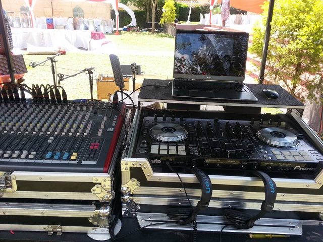 The music turntables from Boss Sounds with Selector Cendrick