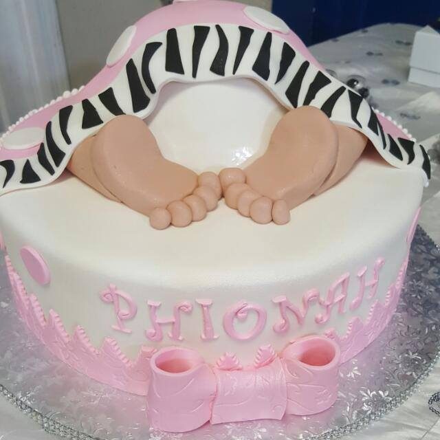 Phoina's caka