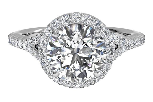 A precious ring from Ahmed Jeweller and Diamond Shop