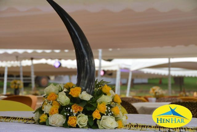Flower decorations by Henhar Service