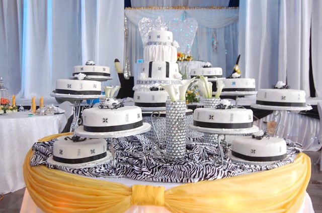 A wedding cake by TEM Fashion WEAR