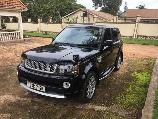 A range rover from Wedding Car Hire Uganda