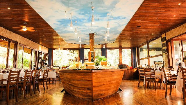 Seven Seas Restaurant Setting