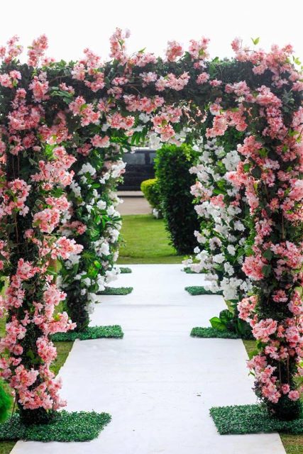 Charlie and Barbara's introduction decor