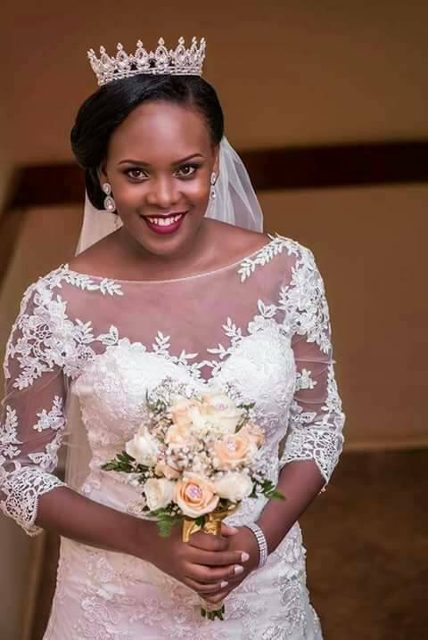 A bride with a beautiful crown