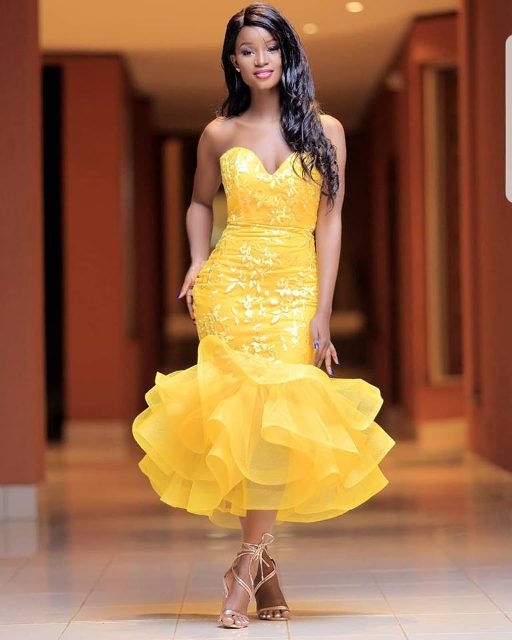 Forever muse, Yellow custom dress