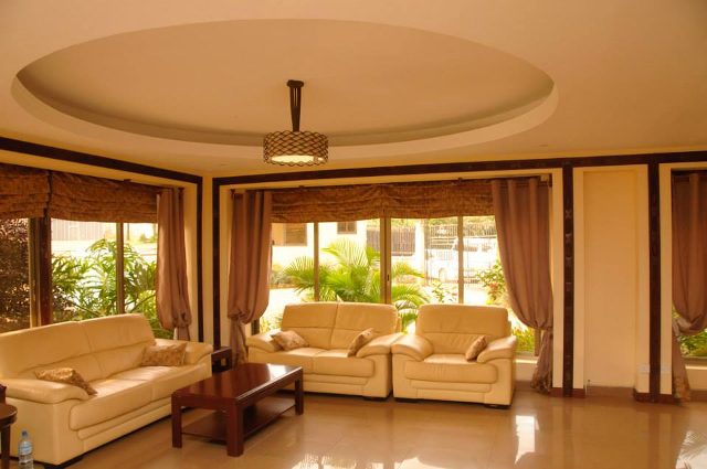 Royal Suites Hotel Reception
