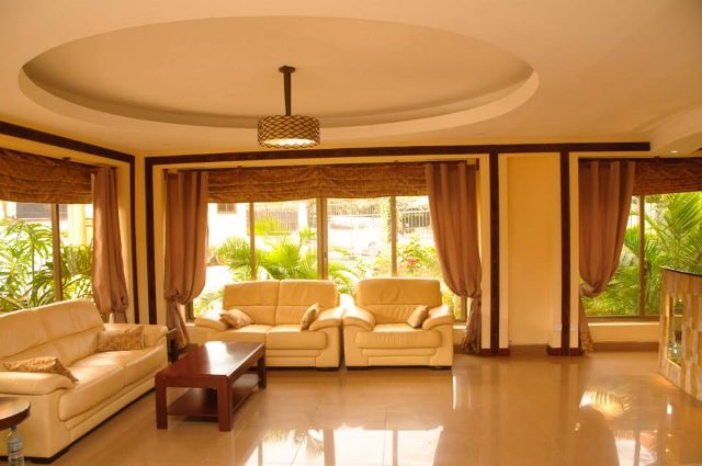 Royal Suites Hotel Reception