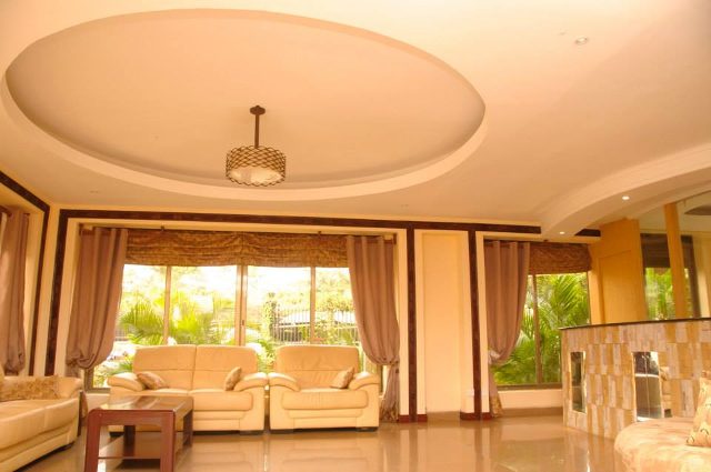 Royal Suites Hotel Reception