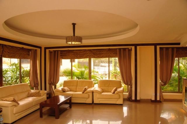 Royal Suites Hotel Reception