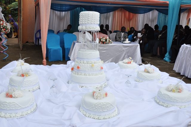 Beautiful wedding cake from Jari Events & Confectionary