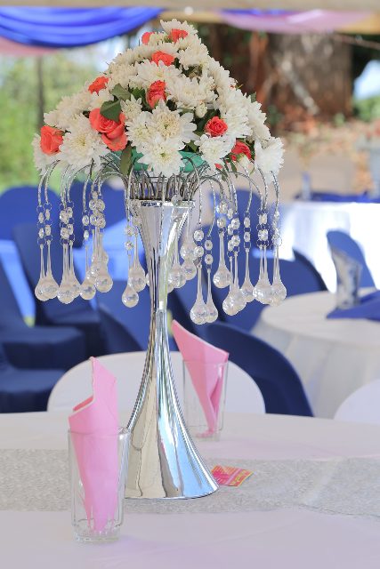 Nice and simple centerpiece by Jari Events & Confectionary