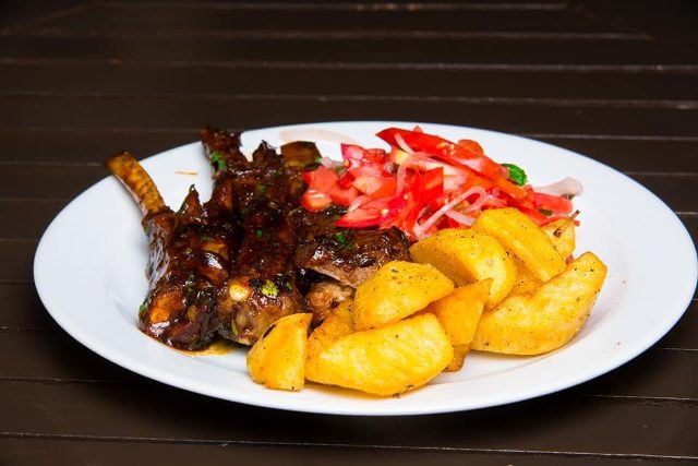Nican Resort Hotel catering services