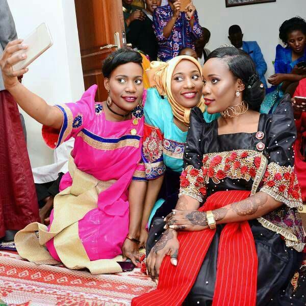 Kushona Gomesi is worthy taking to keep the moment memorable.