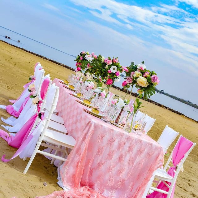 Girly girl's dinner decor at One Love Beach Busabala