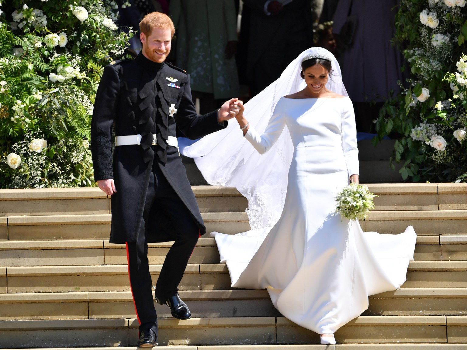 Details Of Meghan Markle?s Givenchy Wedding Dress?Royal